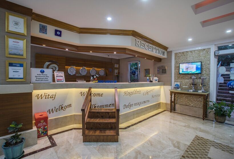 Club Big Blue Suit Hotel   All Inclusive