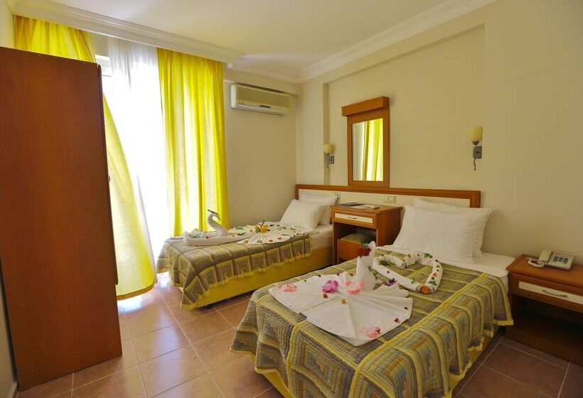 Club Big Blue Suit Hotel   All Inclusive