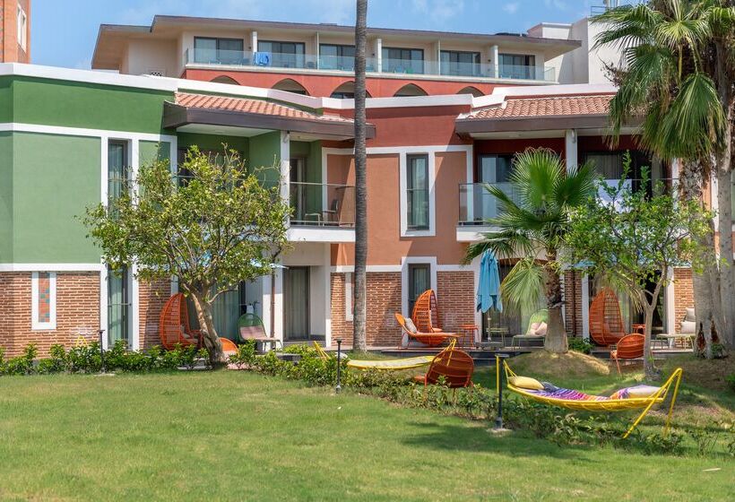 בית מלון כפרי Megasaray Club Belek