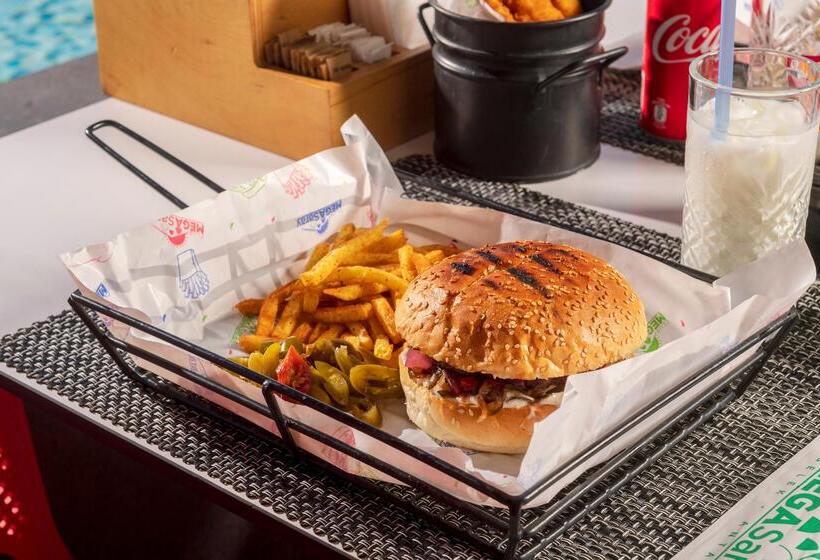 בית מלון כפרי Megasaray Club Belek