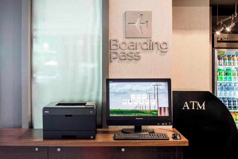 هتل Courtyard By Marriott Boston Brookline