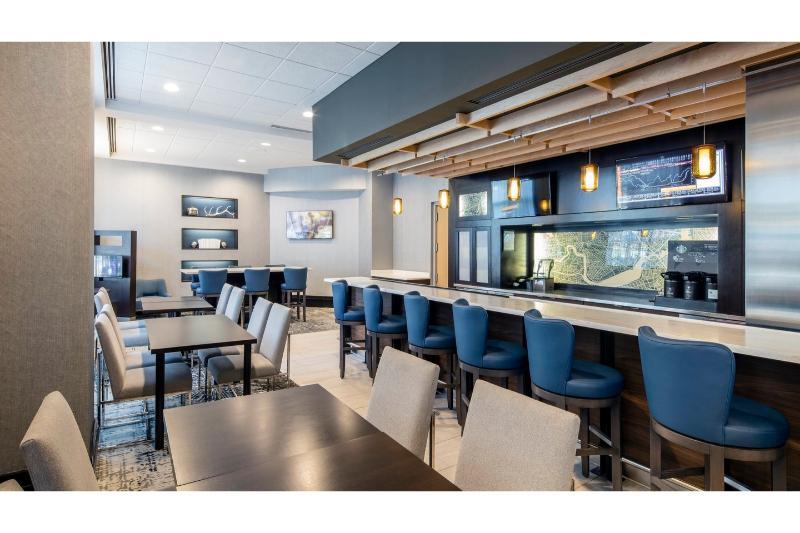 فندق Courtyard By Marriott Boston Brookline