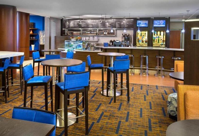 ホテル Courtyard Boston South Boston