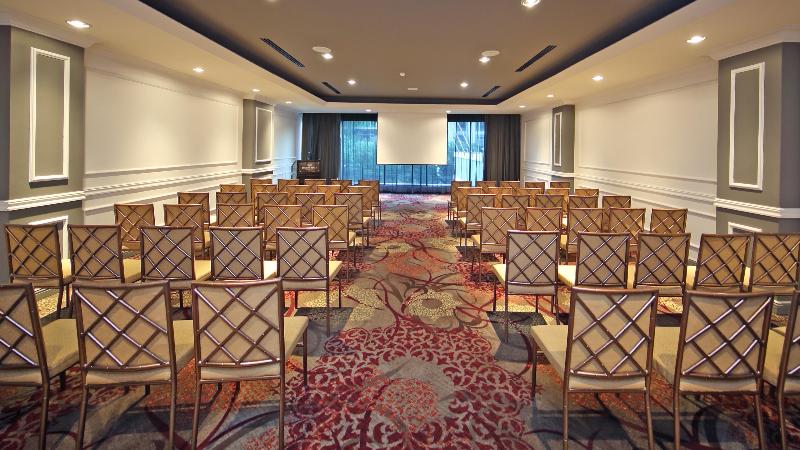 בית מלון כפרי Crowne Plaza Panama, An Ihg