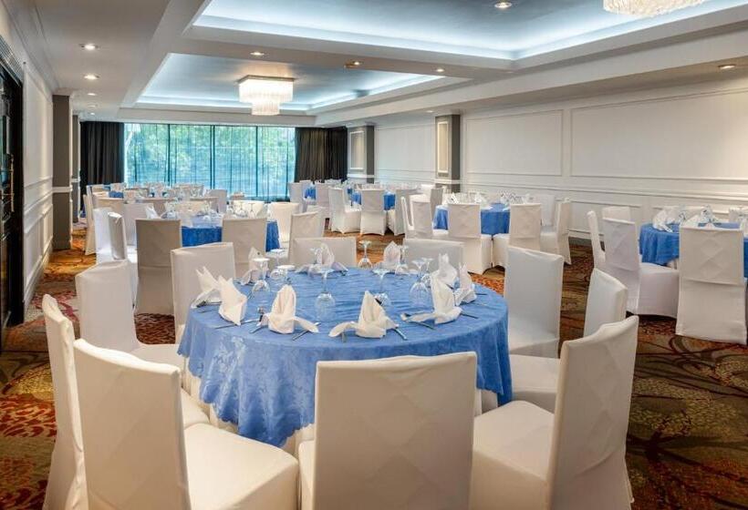 בית מלון כפרי Crowne Plaza Panama, An Ihg