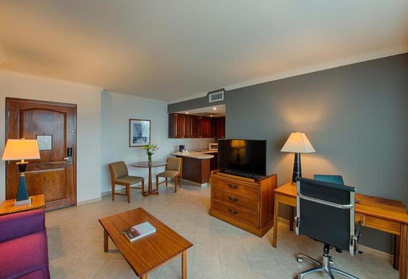 בית מלון כפרי Crowne Plaza Panama, An Ihg