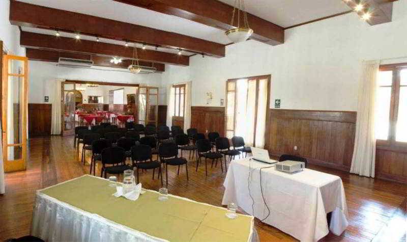 Dm Hoteles Mossone   Ica