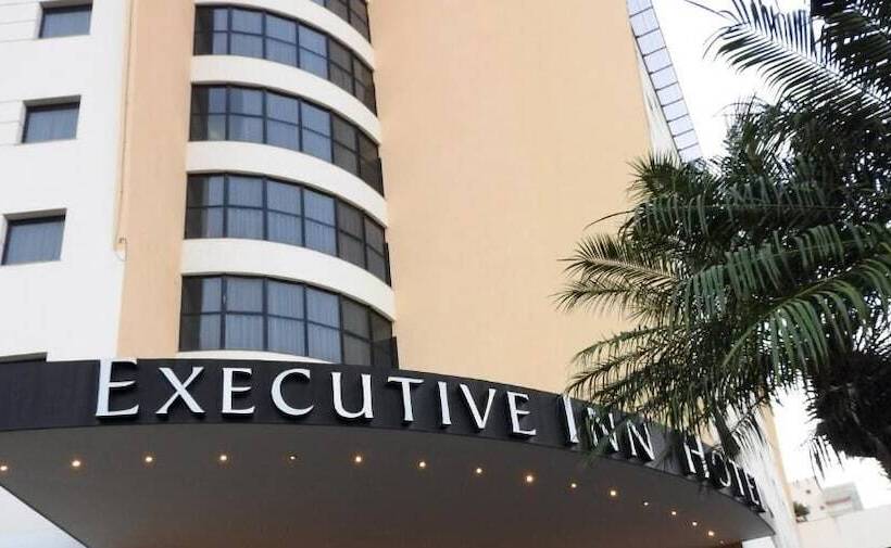 בית מלון כפרי Executive Inn