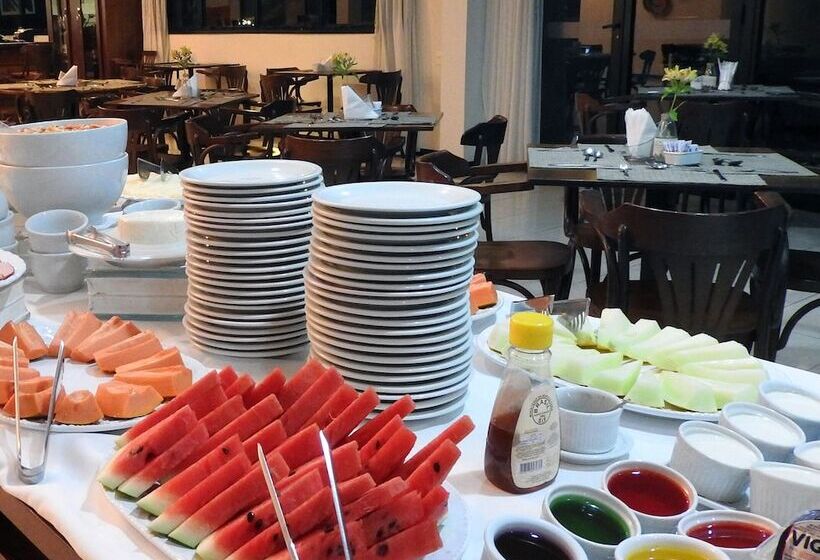 בית מלון כפרי Executive Inn