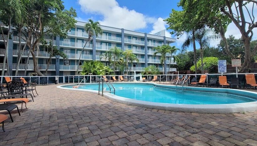 Отель Fort Lauderdale Grand