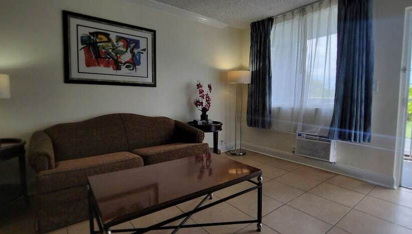 Отель Fort Lauderdale Grand