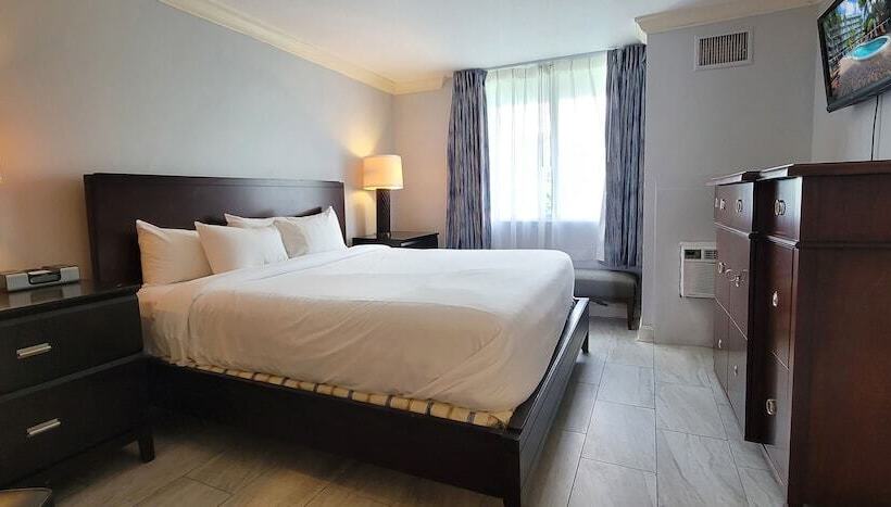 Отель Fort Lauderdale Grand