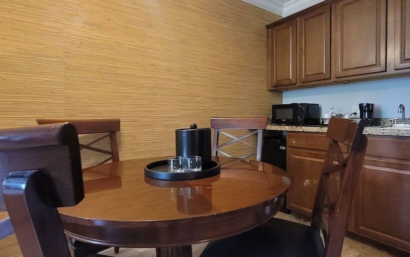 Отель Fort Lauderdale Grand