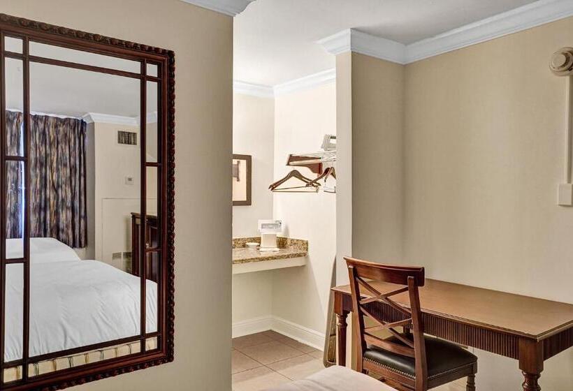 Отель Fort Lauderdale Grand