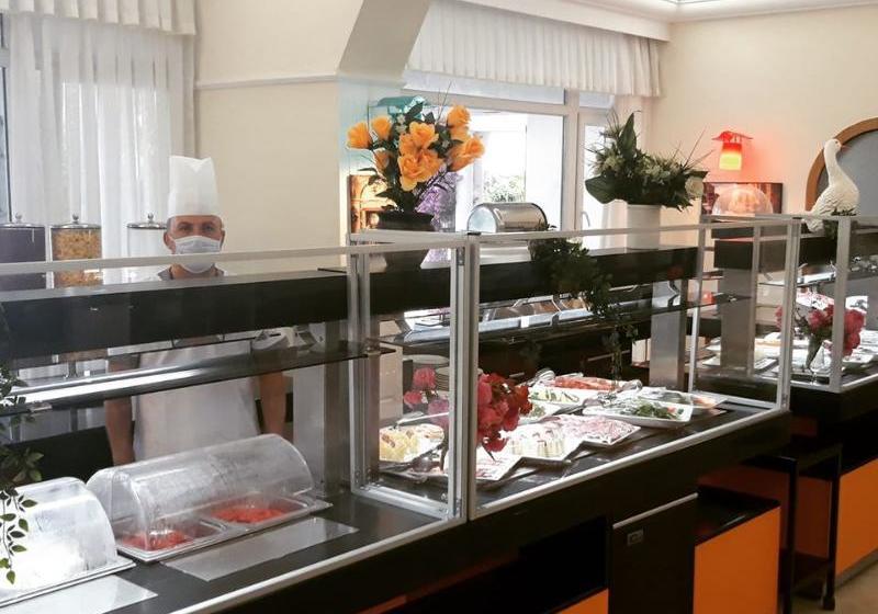 酒店 Goldenday Wings