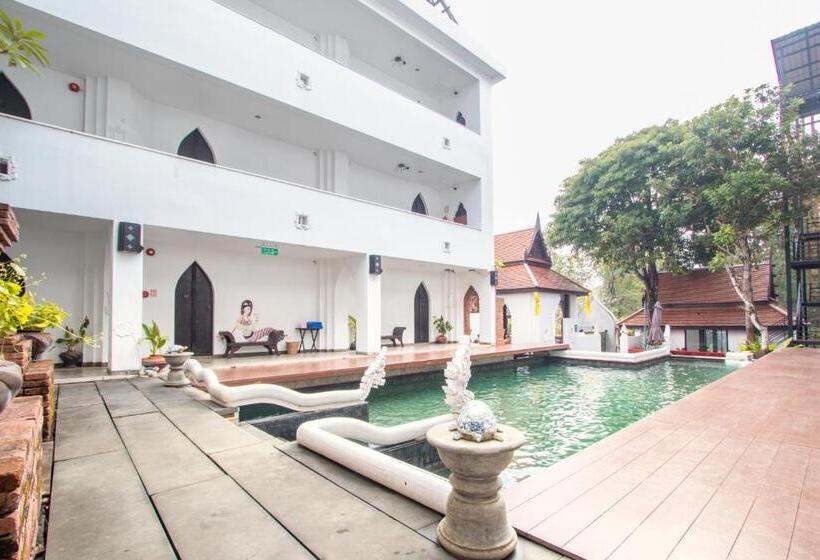 Отель Gudi Boutique