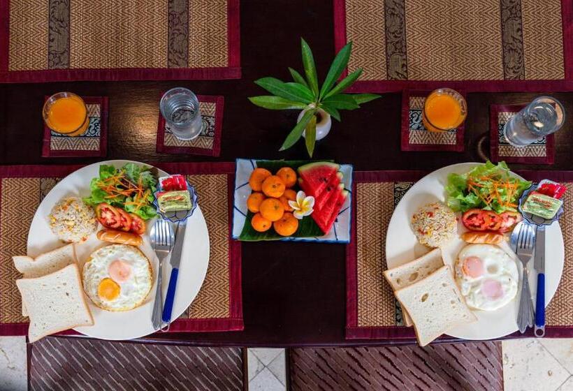 Отель Gudi Boutique