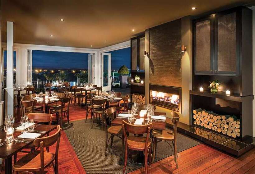 ホテル Hilton Lake Taupo