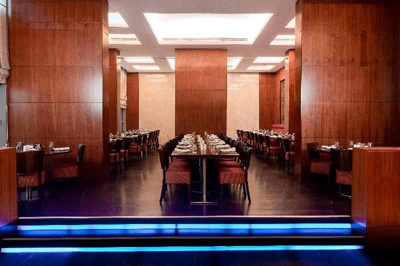 هتل Holiday Inn Kuwait By Ihg