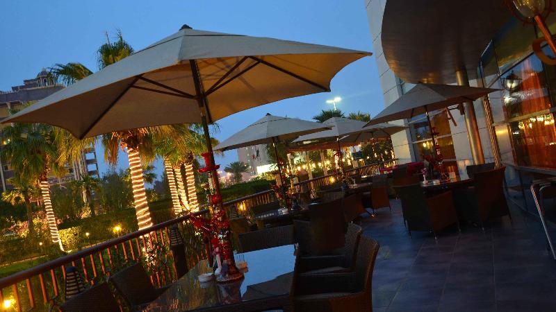 هتل Holiday Inn Kuwait By Ihg