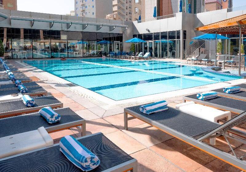 هتل Holiday Inn Kuwait By Ihg