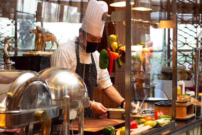 هتل Holiday Inn Kuwait By Ihg