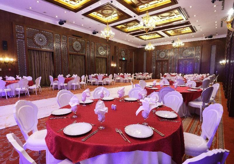 هتل Holiday Inn Kuwait By Ihg