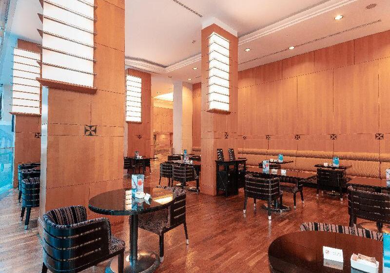 هتل Holiday Inn Kuwait By Ihg