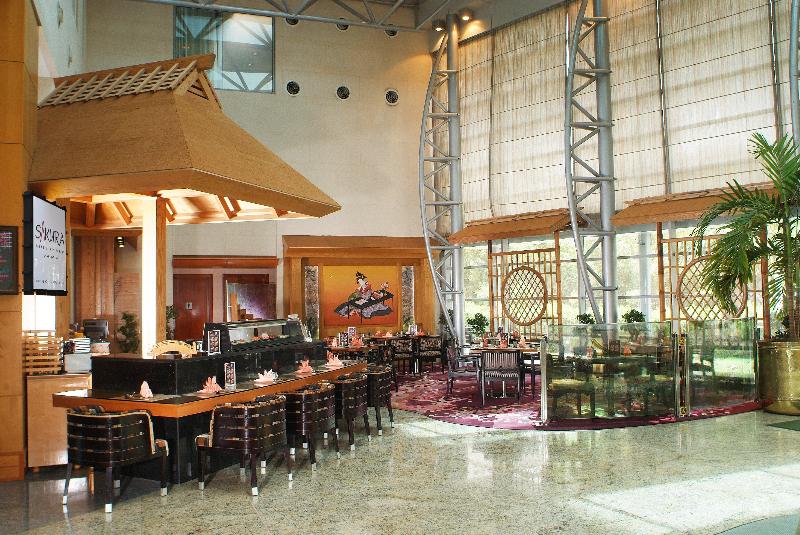 هتل Holiday Inn Kuwait By Ihg