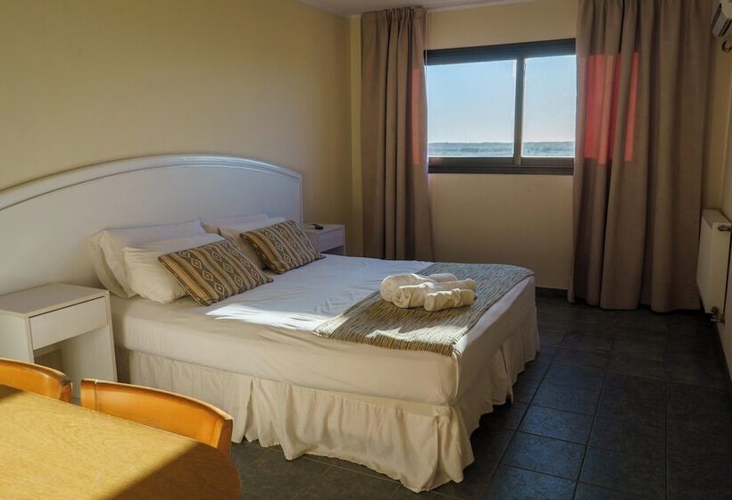 בית מלון כפרי Hostal Del Sol