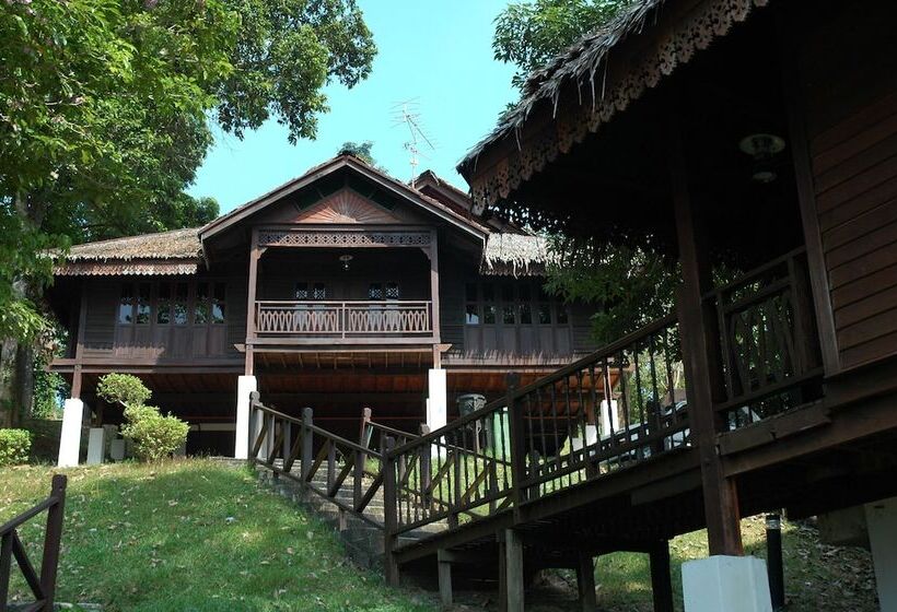 هتل Kampung Tok Senik Resort