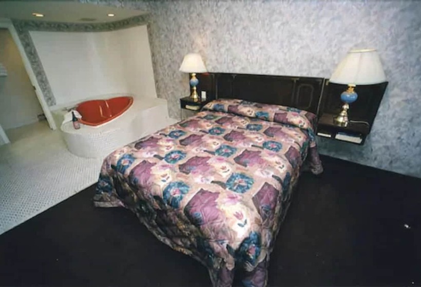 בית מלון כפרי Kings Inn Near The Falls