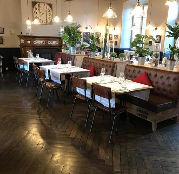 فندق Château De La Pomarède