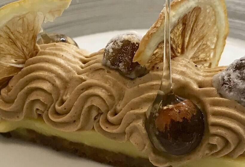 فندق Château De La Pomarède