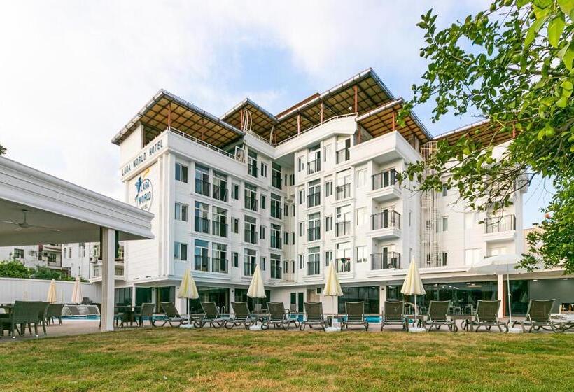 هتل Lara World