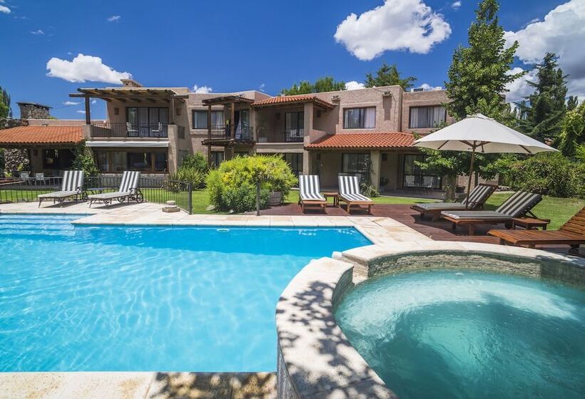 فندق Lares De Chacras