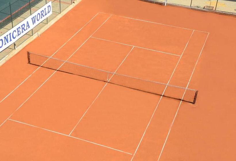 فندق Lonicera World