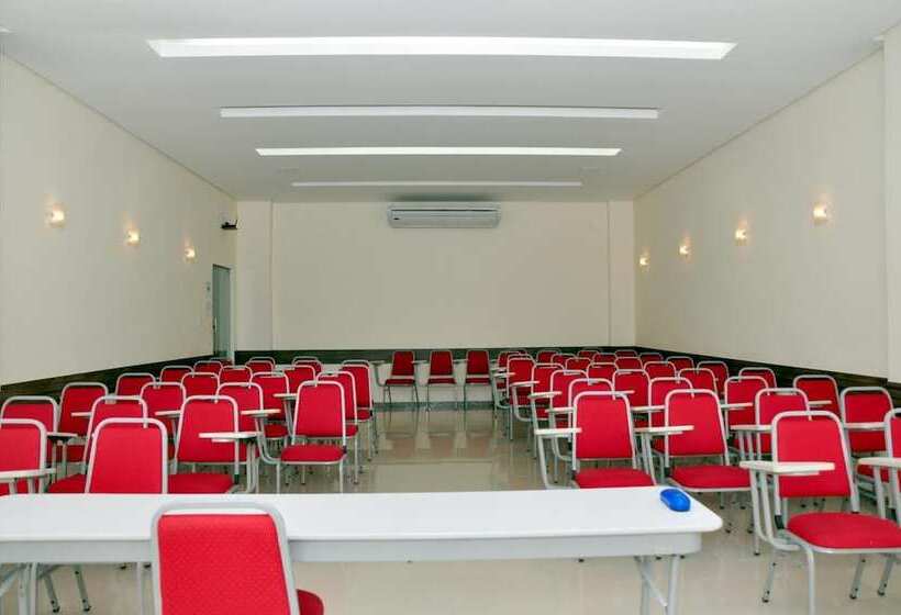 Отель Machado´s Plaza