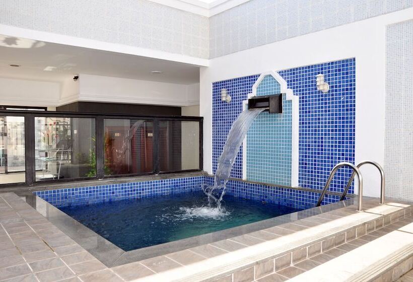 Отель Machado´s Plaza