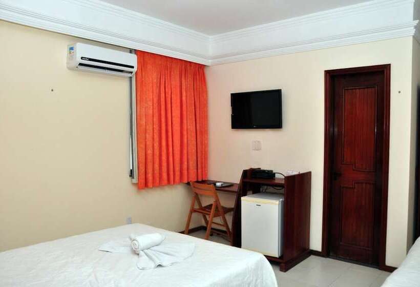 Отель Machado´s Plaza