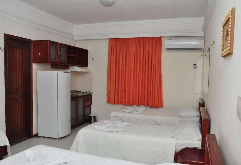 Отель Machado´s Plaza