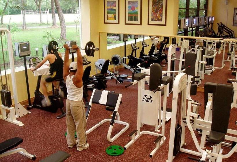 Hotel Miri Marriott Resort & Spa