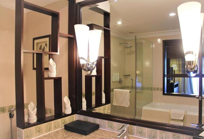 هتل Miri Marriott Resort & Spa