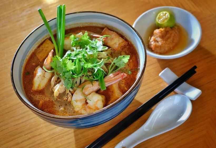 Hotel Miri Marriott Resort & Spa