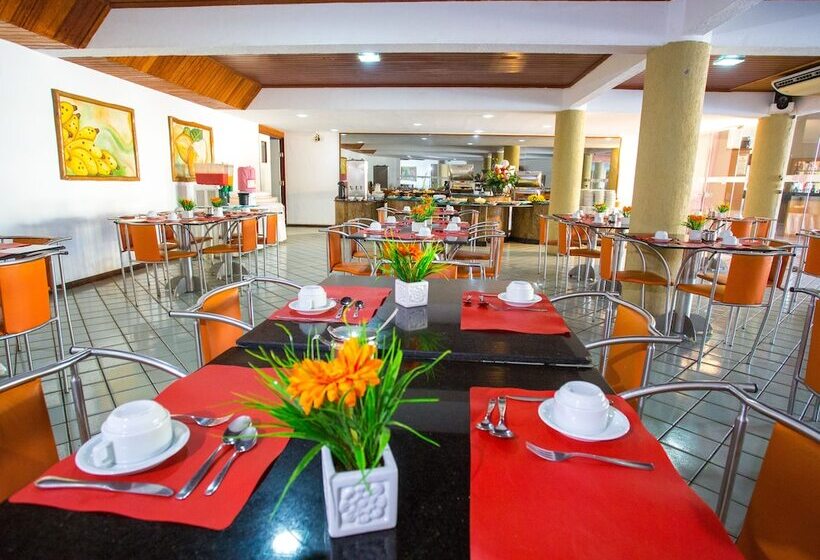 Отель Monte Pascoal Praia