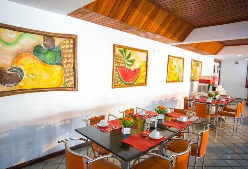 Отель Monte Pascoal Praia