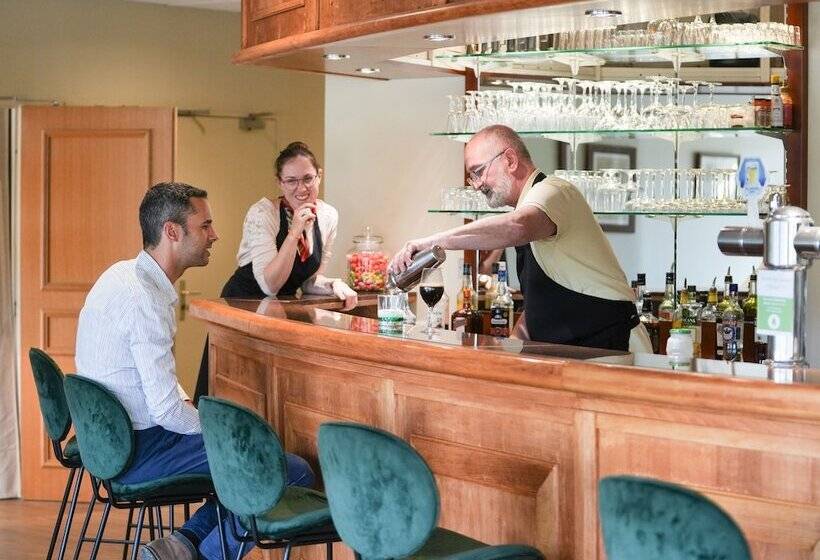 호텔 Mount Venturi   Aix En Provence Sainte Victoire   Bar & Restaurant & Padel