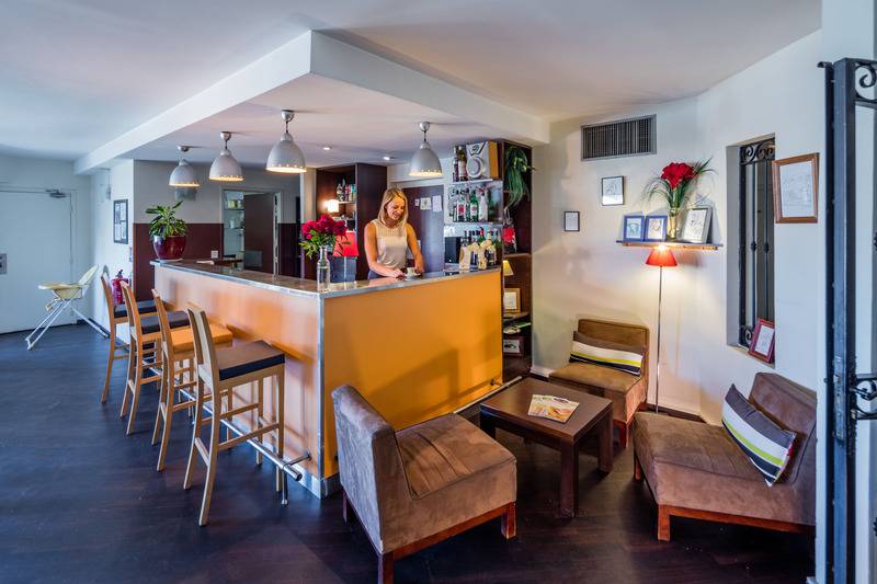 Noemys Toulon La Valette   Hotel Restaurant Avec Piscine