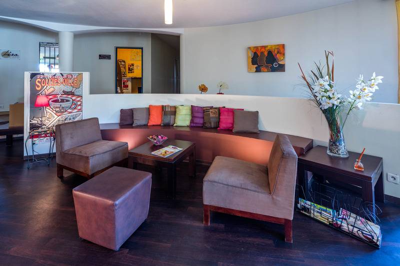 Noemys Toulon La Valette   Hotel Restaurant Avec Piscine