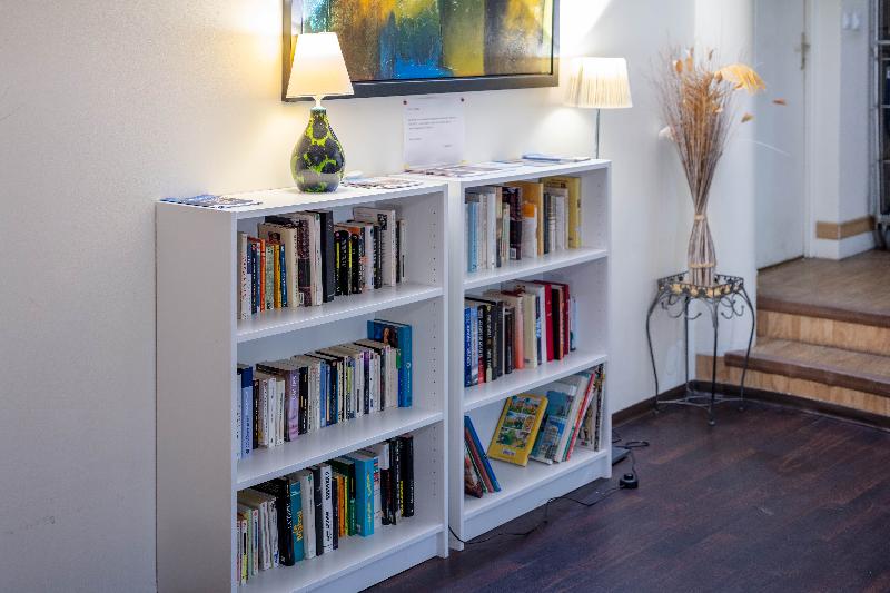 Noemys Toulon La Valette   Hotel Restaurant Avec Piscine